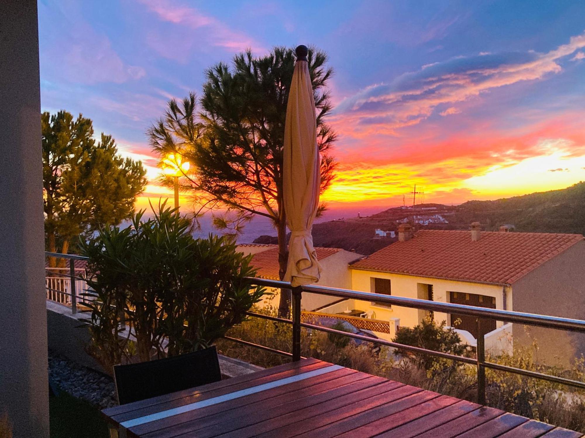 Residence Costa Vermella, Vue Mer Et Montagne Au Calme Cerbère Dış mekan fotoğraf